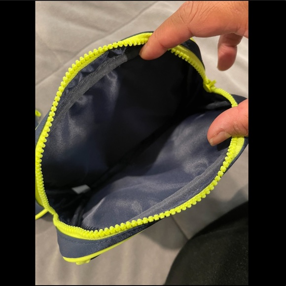 BT21 Line Friends Tata Makeup and Pencil Pouches BTS V - Picture 3 of 4